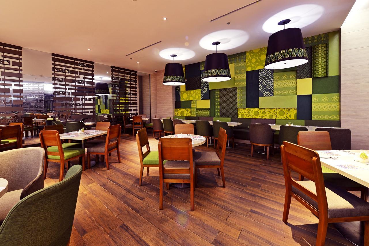 Fox Hotel Pekanbaru Esterno foto