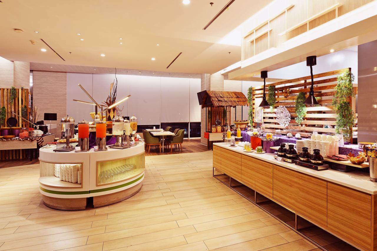 Fox Hotel Pekanbaru Esterno foto