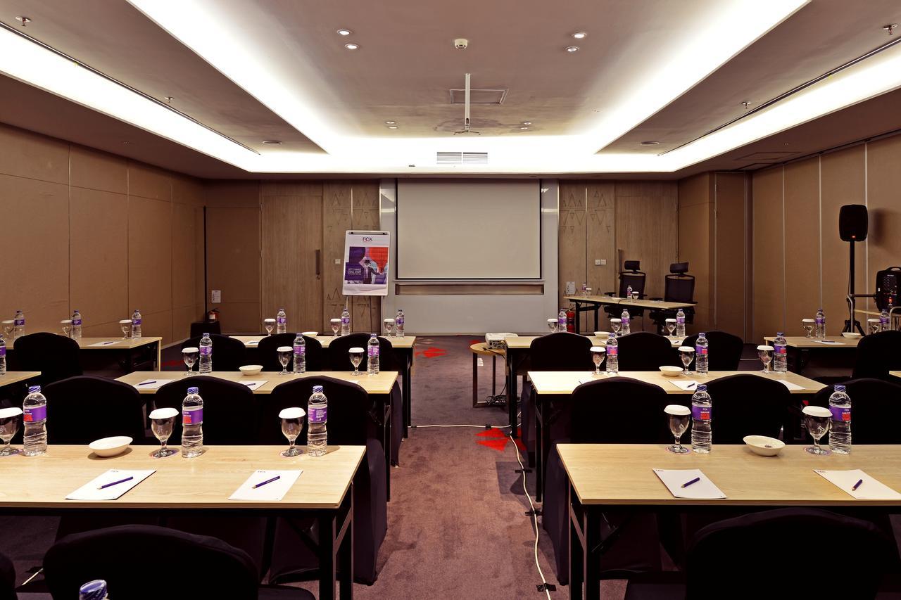 Fox Hotel Pekanbaru Esterno foto
