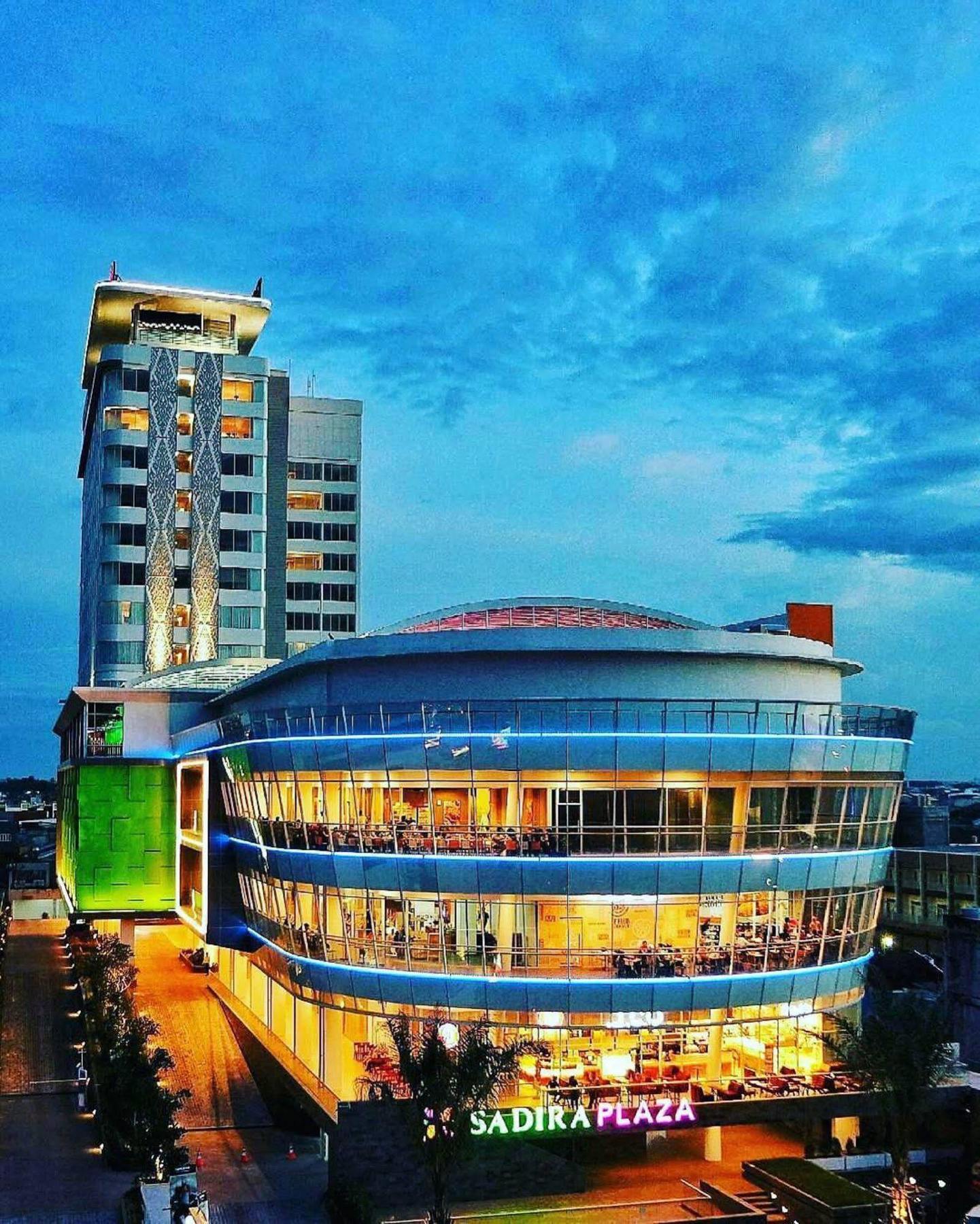 Fox Hotel Pekanbaru Esterno foto